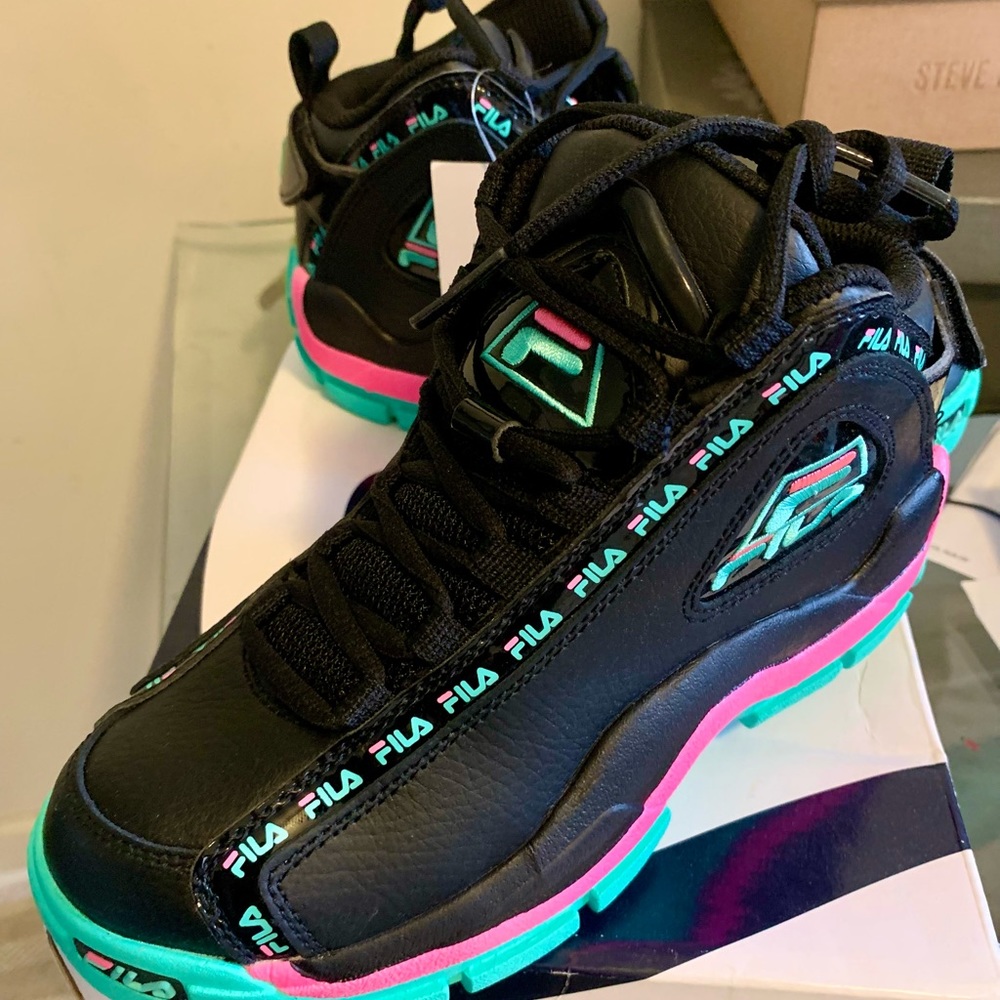 Brand new Fila Grant Hill 2 Repeat size 4.5y